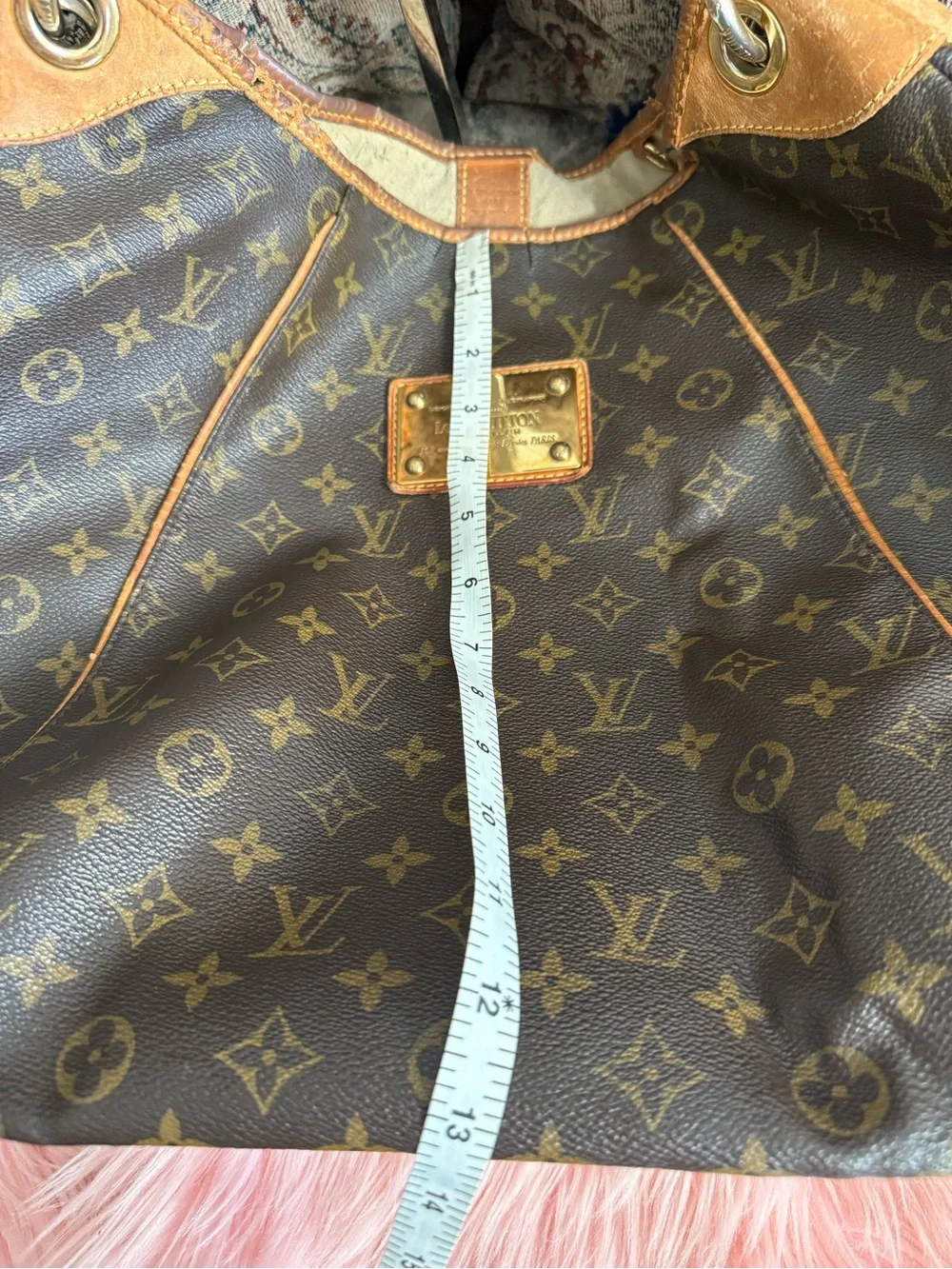 Louis Vuitton AUTHENTIC💯🌹GM Galleria Monogram Canvas Shoulder Bag with Tan Trim